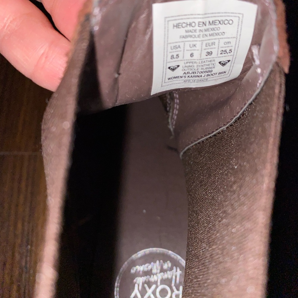 Brand new Roxy boots - Picture 3 of 5